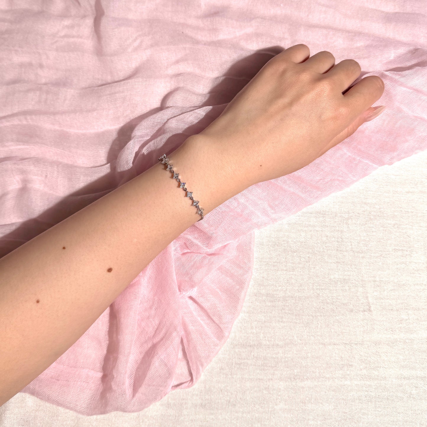 Twinkle Line Bracelet