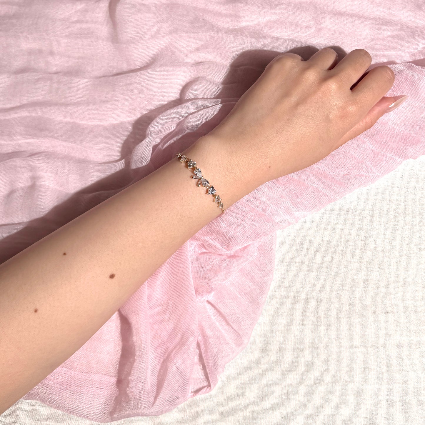 Lighttie Bow Bracelet